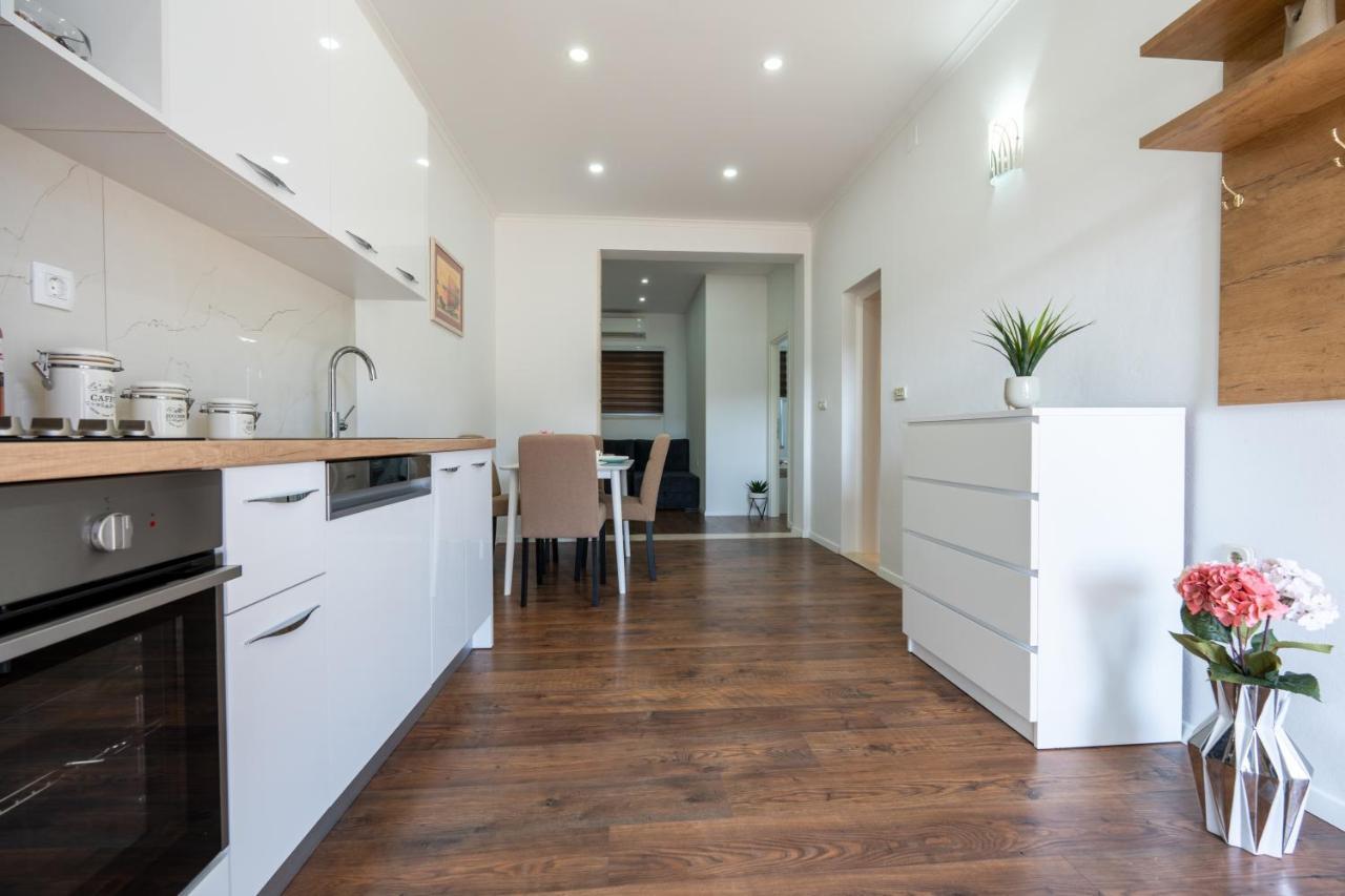 Ivano Apartment Стон Екстериор снимка