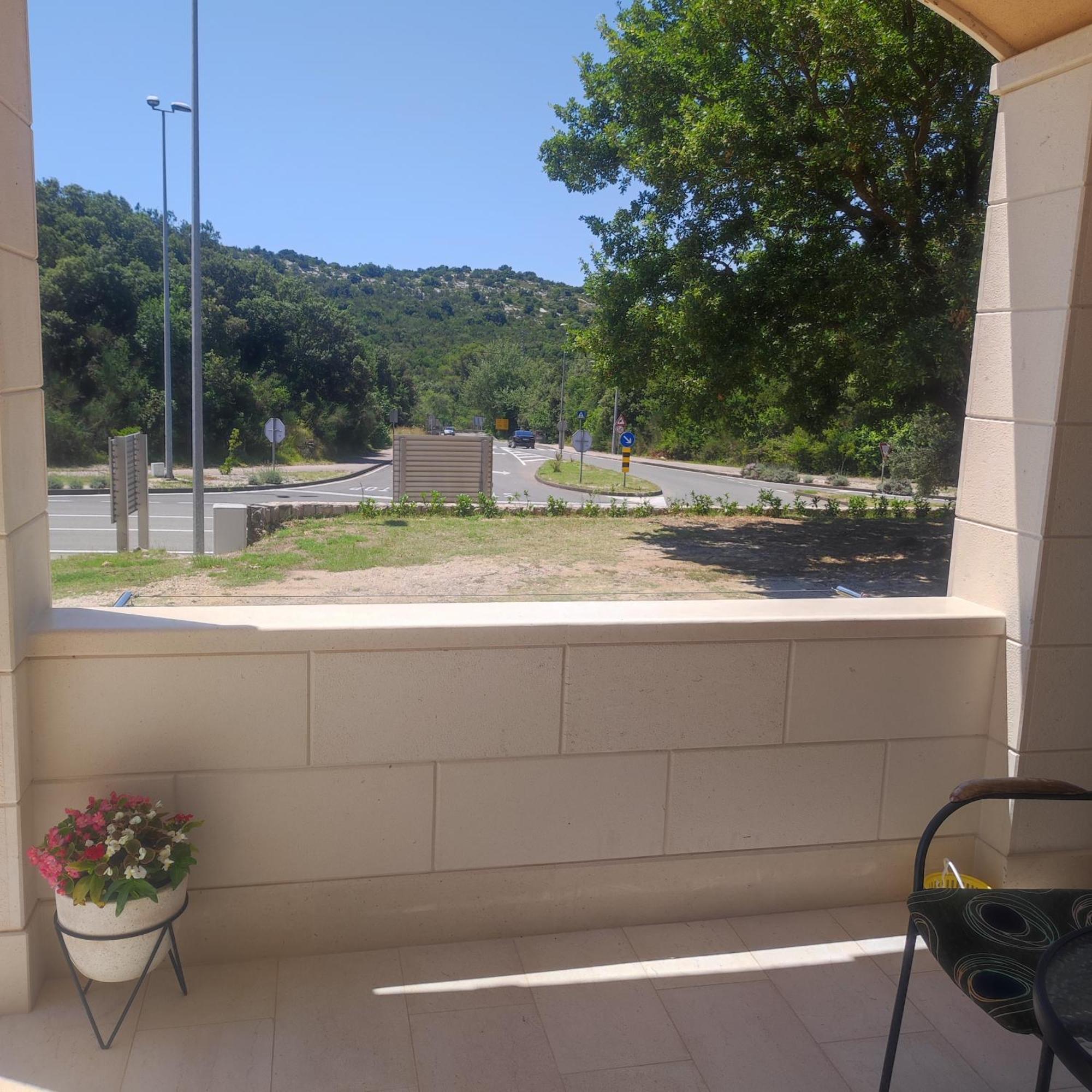 Ivano Apartment Стон Екстериор снимка